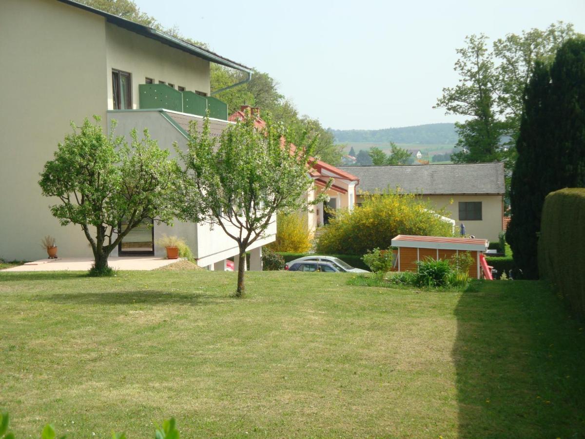 Haus Camelia Bed & Breakfast Bad Tatzmannsdorf Eksteriør bilde