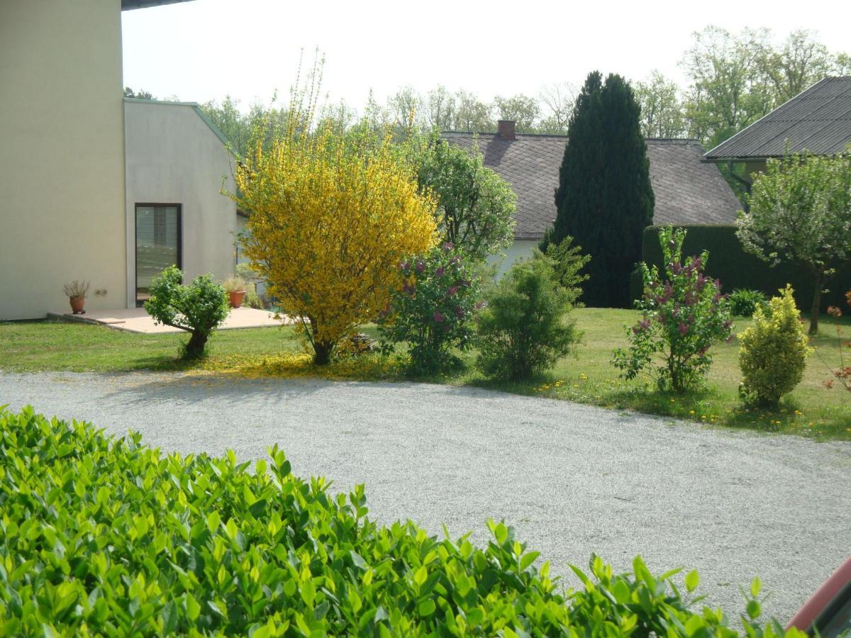 Haus Camelia Bed & Breakfast Bad Tatzmannsdorf Eksteriør bilde